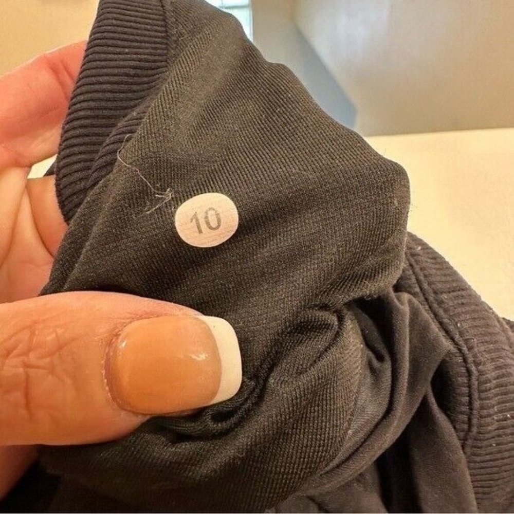 Lululemon Dance Studio Pants in Black, size 10 Tall 34” - Picture 8 of 10